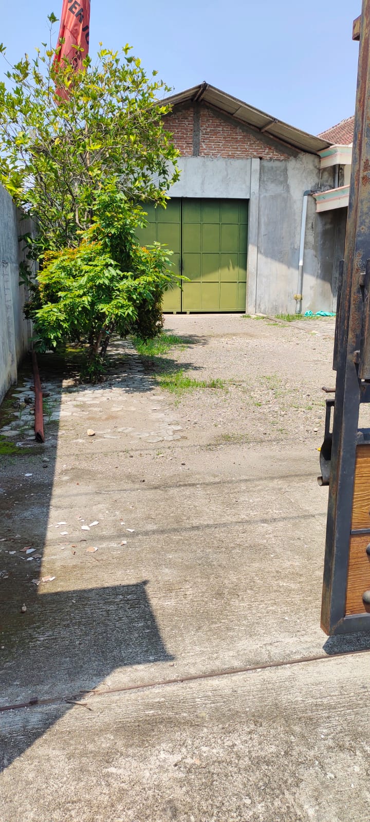 DIJUAL TANAH DAN BANGUNAN DI MEJAYAN CARUBAN