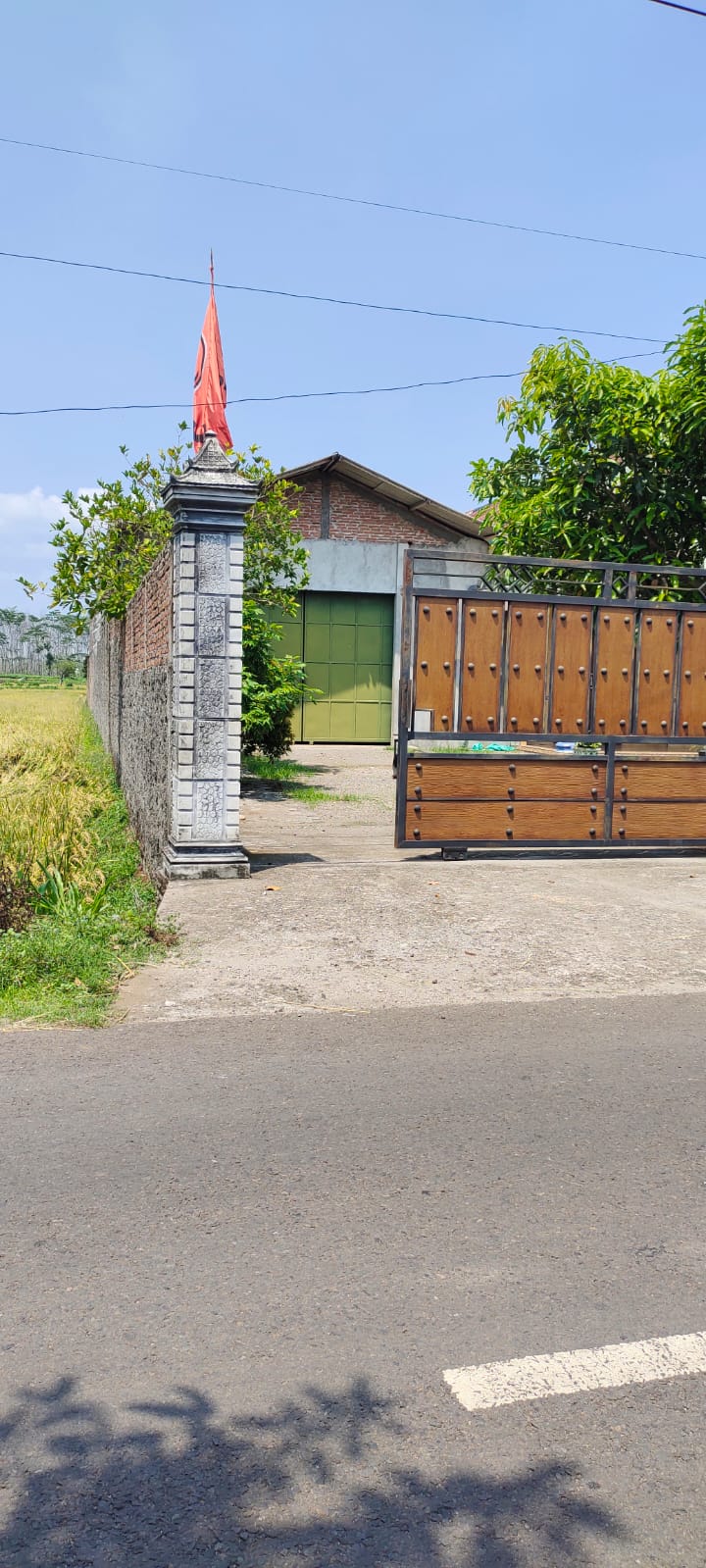 DIJUAL TANAH DAN BANGUNAN DI MEJAYAN CARUBAN