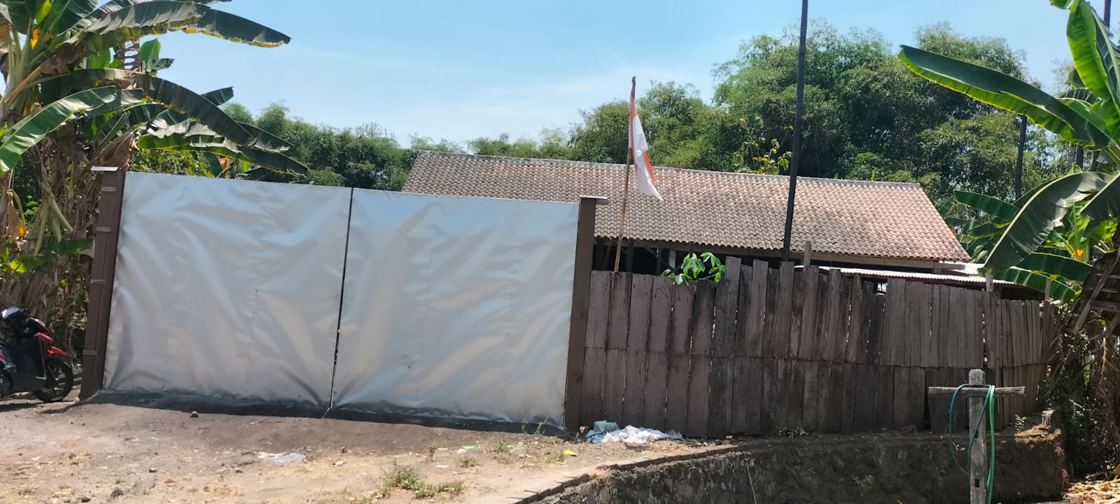 DIJUAL TANAH DAN BANGUNAN SIAP HUNI MEJAYAN