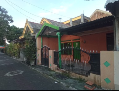 DIJUAL TANAH DAN BANGUNAN DI MANISREJO KOTA MADIUN